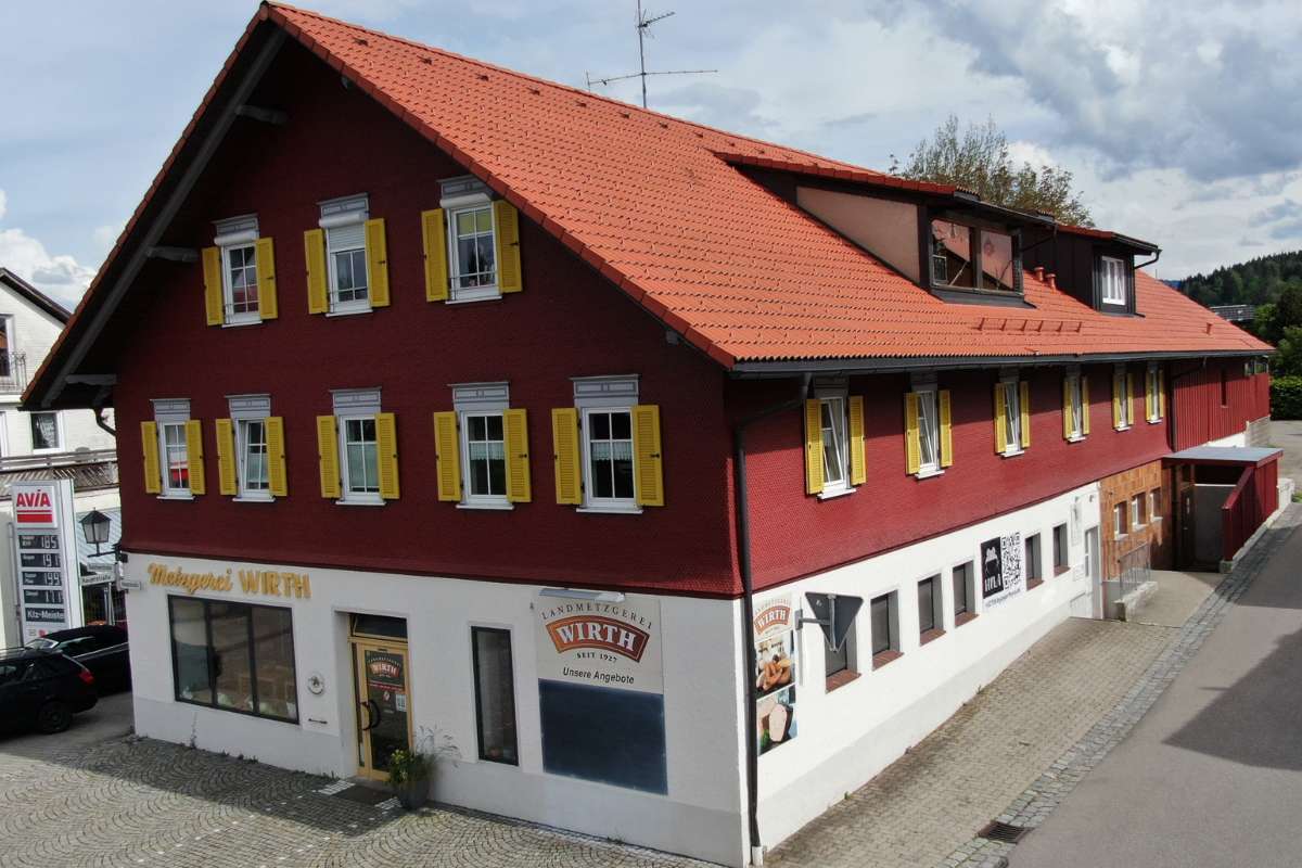 Wohn und Geschäftshaus im Allgäu Außenansicht Vorderseite